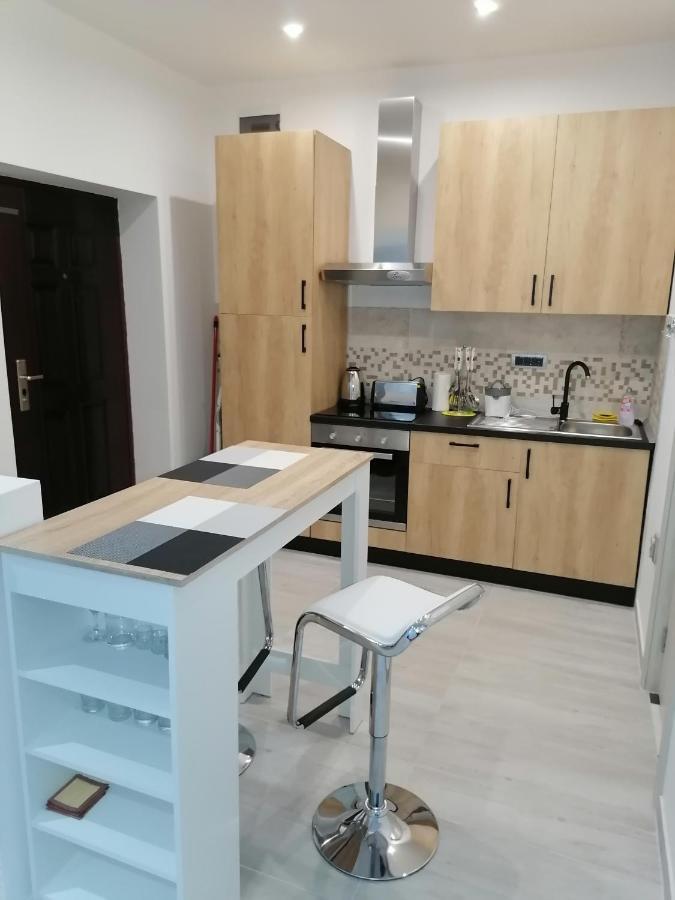 Data Central Studio Novi Sad Exteriör bild